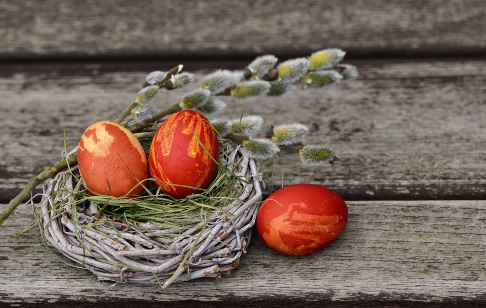 Kako se u Grčkoj farbaju jaja za Uskrs